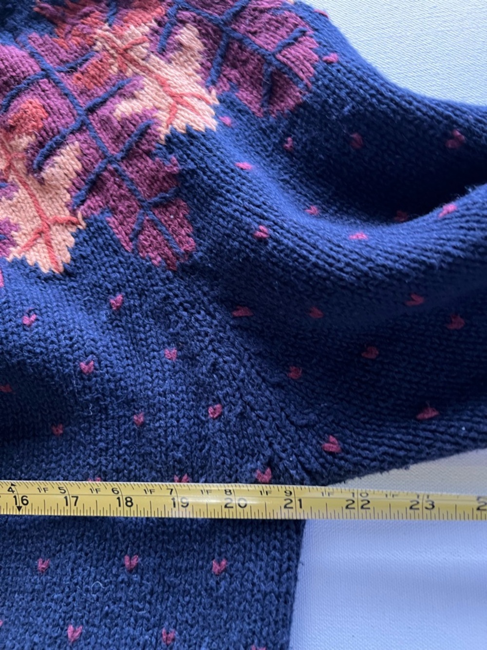 Van Heusen Hand Embroidered Navy Sweater with Autumn Leaf - L - Picture 5 of 9